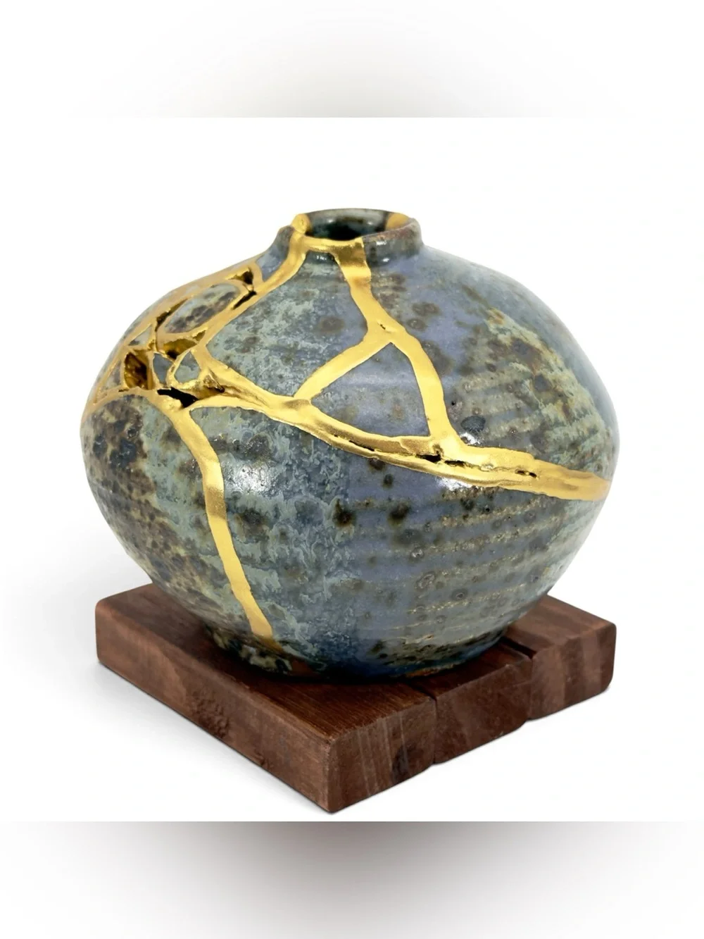 Kintsugi Vase Handmade Pottery Gold Crack Art Personal Growth Gift